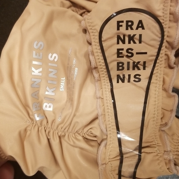 💕FRANKIE'S BIKINIS💕 Colby Ruffle Bikini Set ~ Earth Small S NWT - Picture 11 of 11